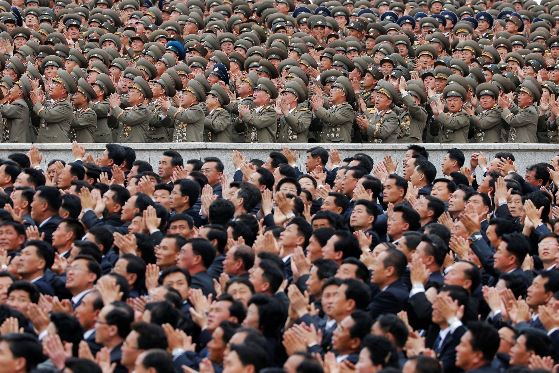 Severní Korea - sjezd strany a průvod