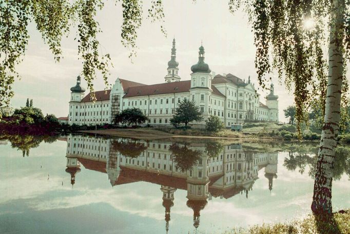 Archivní snímek z povodní v roce 1997, které postihly třetinu země, nejvíce Moravu a východní Čechy.