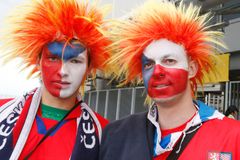 Fanoušci těsně před zápasem Řecko - Česko