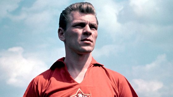 Pluskal byl jednou z hvězd "stříbrných hochů" z Chile a vynálezcem skluzu