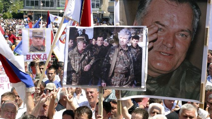 Demonstrace na podporu Mladiče v Banja Luce, části Bosny, obydlené převážně Srby.