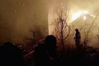 Hašení požáru vzniklého ruským ostřelováním města Žytomyr na Ukrajině, 1. 3. 2022