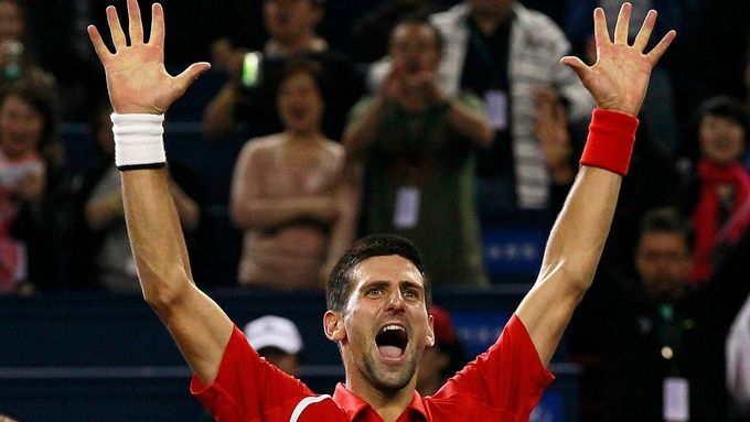 Novak Djokovič slaví návrat na tenisový trůn