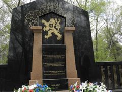 Stojí tu památník československým legionářům, kteří v okolí města padli v letech 1918 a 1919.