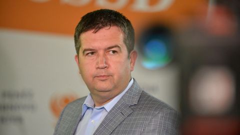 Kauza Babiš je jeho problém, o nedůvěře ČSSD hlasovat nebude, říká předseda Hamáček