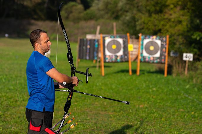 Lukostřelba v podání střelců na lukostřelnici Litohlavy.