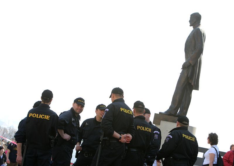 Přípravy na Obamu na Hradčanském náměstí