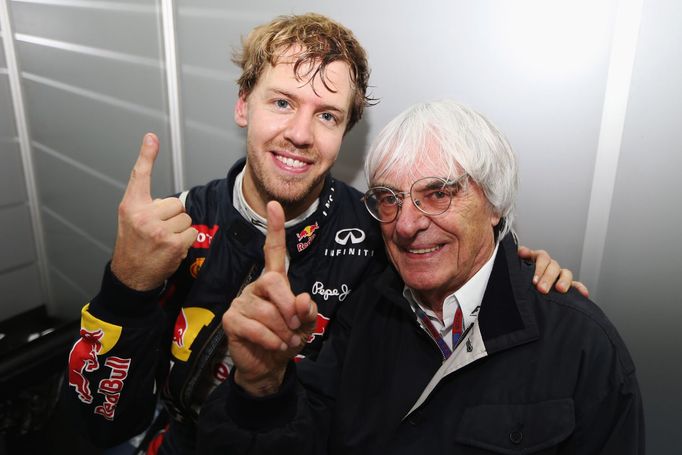 Sebastianu Vettelovi k titulu pogratuloval také 82letý boss formule 1 Bernie Ecclestone.