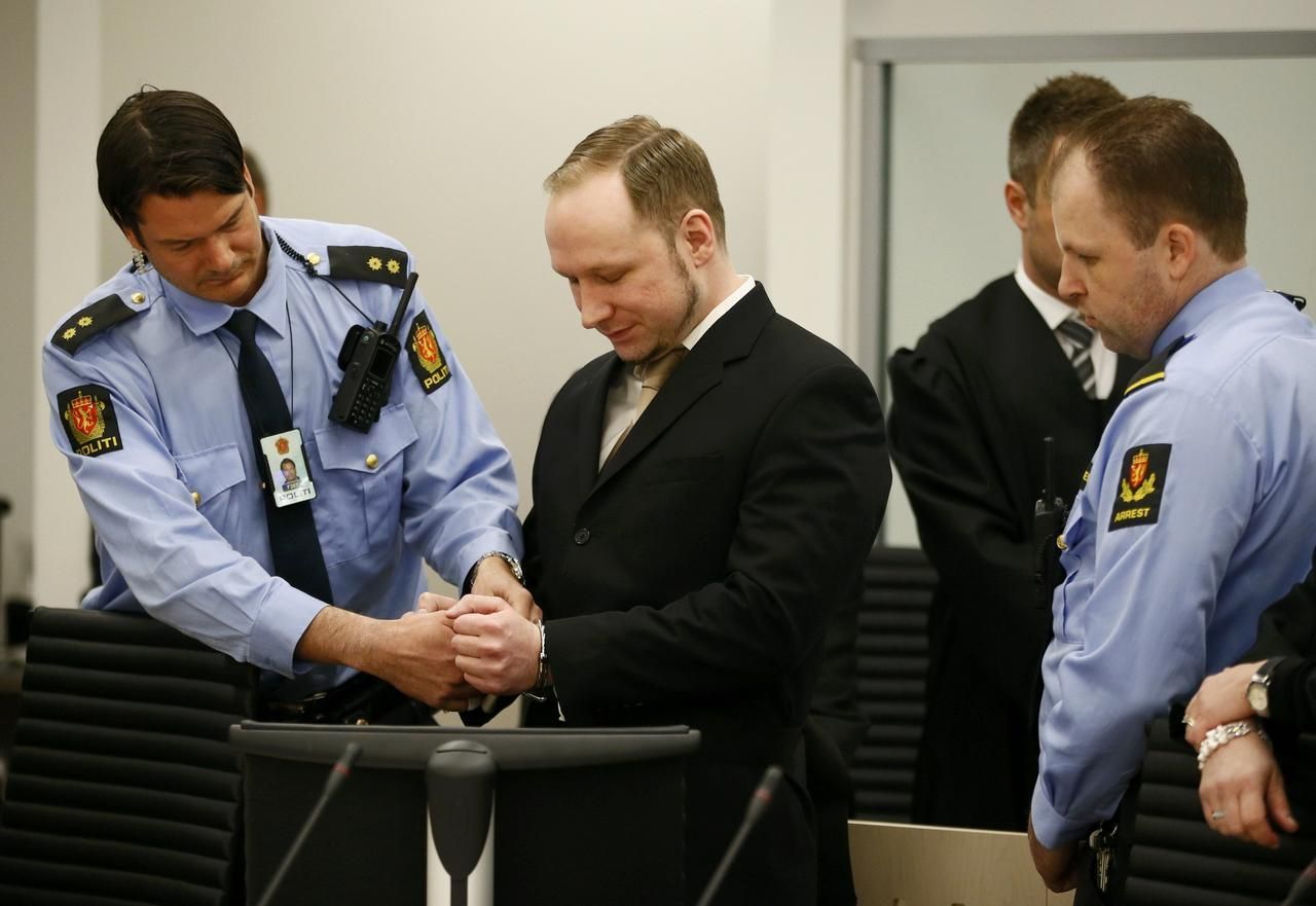 Breivik u soudu