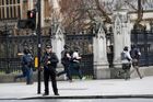 Útočník, který v Londýně zabil čtyři lidi, se inspiroval islamisty. Policie zná jeho identitu