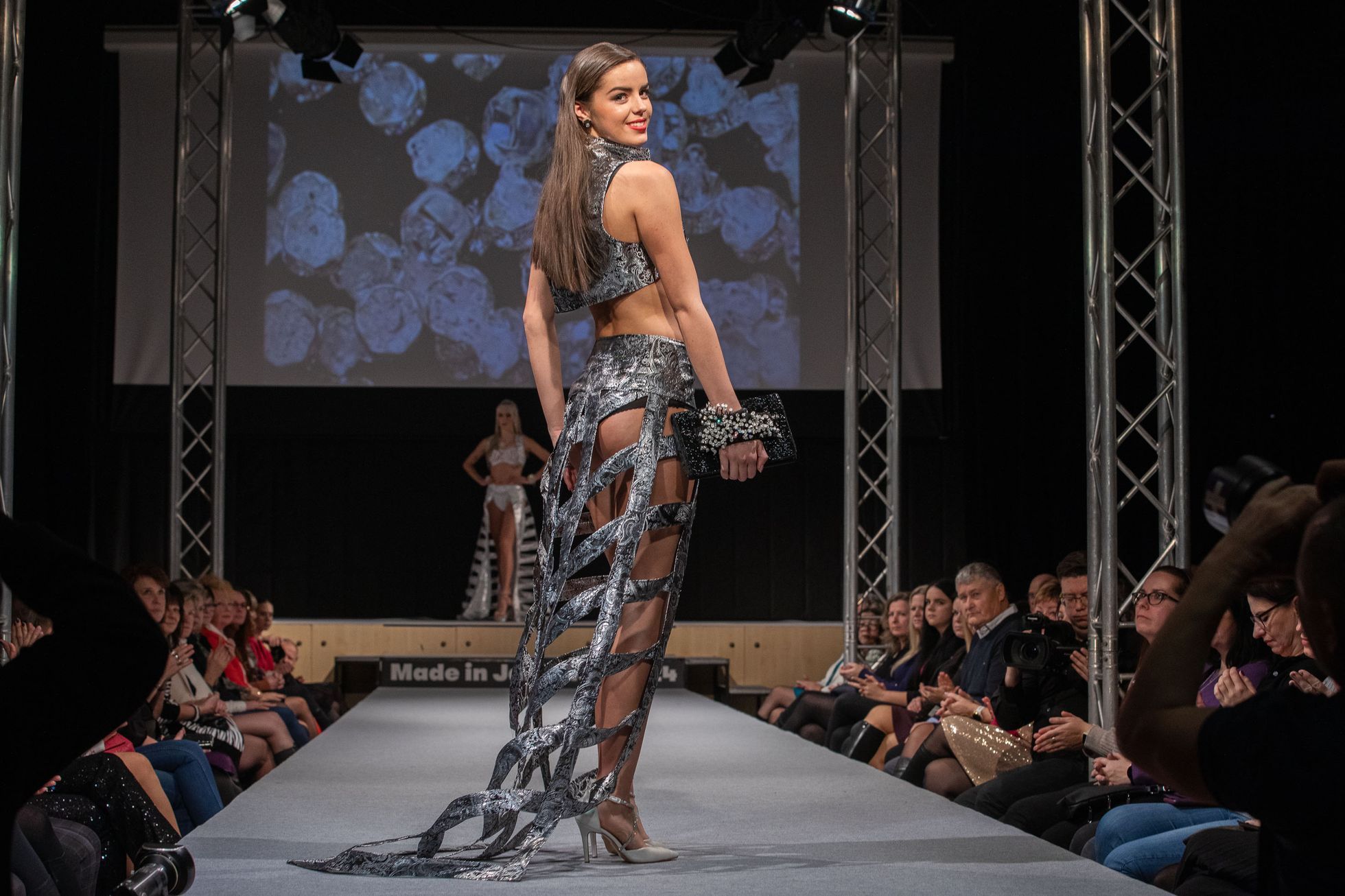 Módní přehlídka Made in Jablonec, šperky, bižuterie, móda, modelka