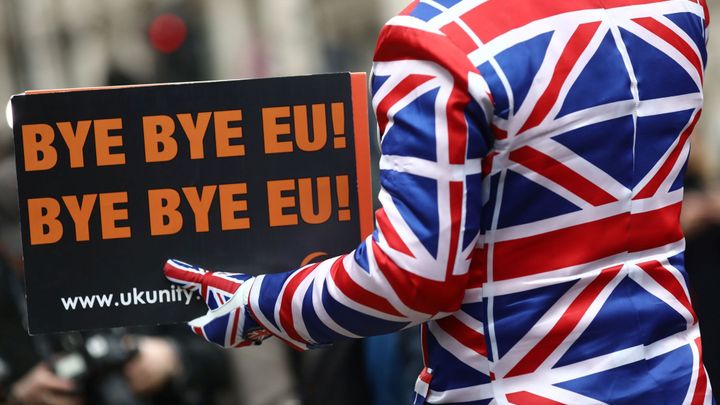 "Boris mi vymyl mozek." Britové chtějí slibovanou prosperitu, většina brexitu lituje; Zdroj foto: Reuters