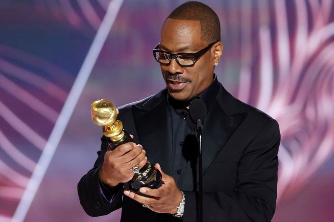 Ocenění za celoživotní dílo převzal herec Eddie Murphy.