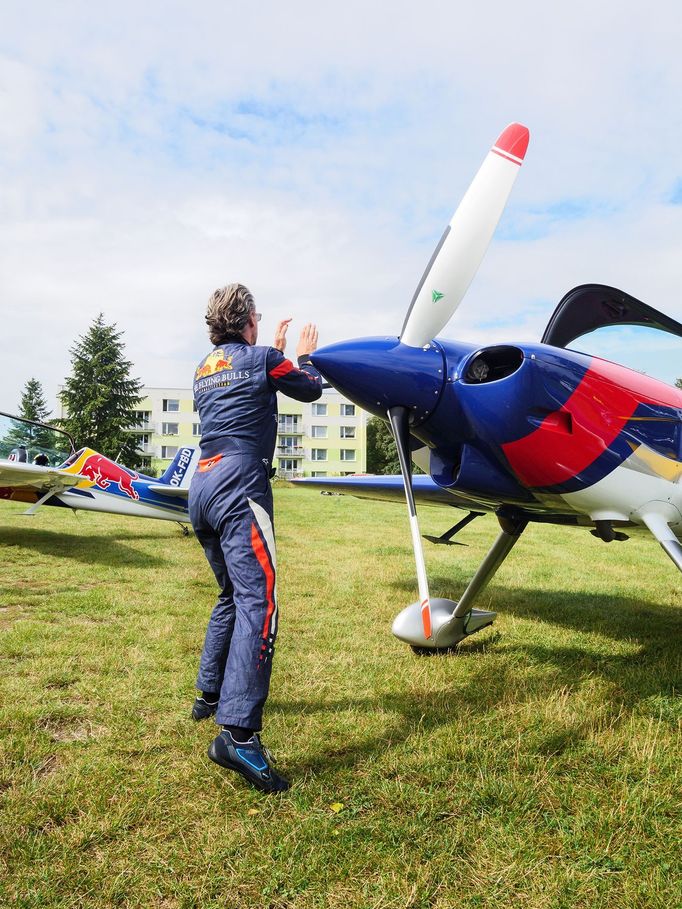 Flying Bulls: oslavy šedesáti let akrobatické skupiny