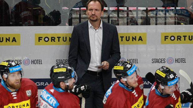 Překvapení v extralize: Sparta padla s Vary, Pardubice utrpěly debakl od Motoru