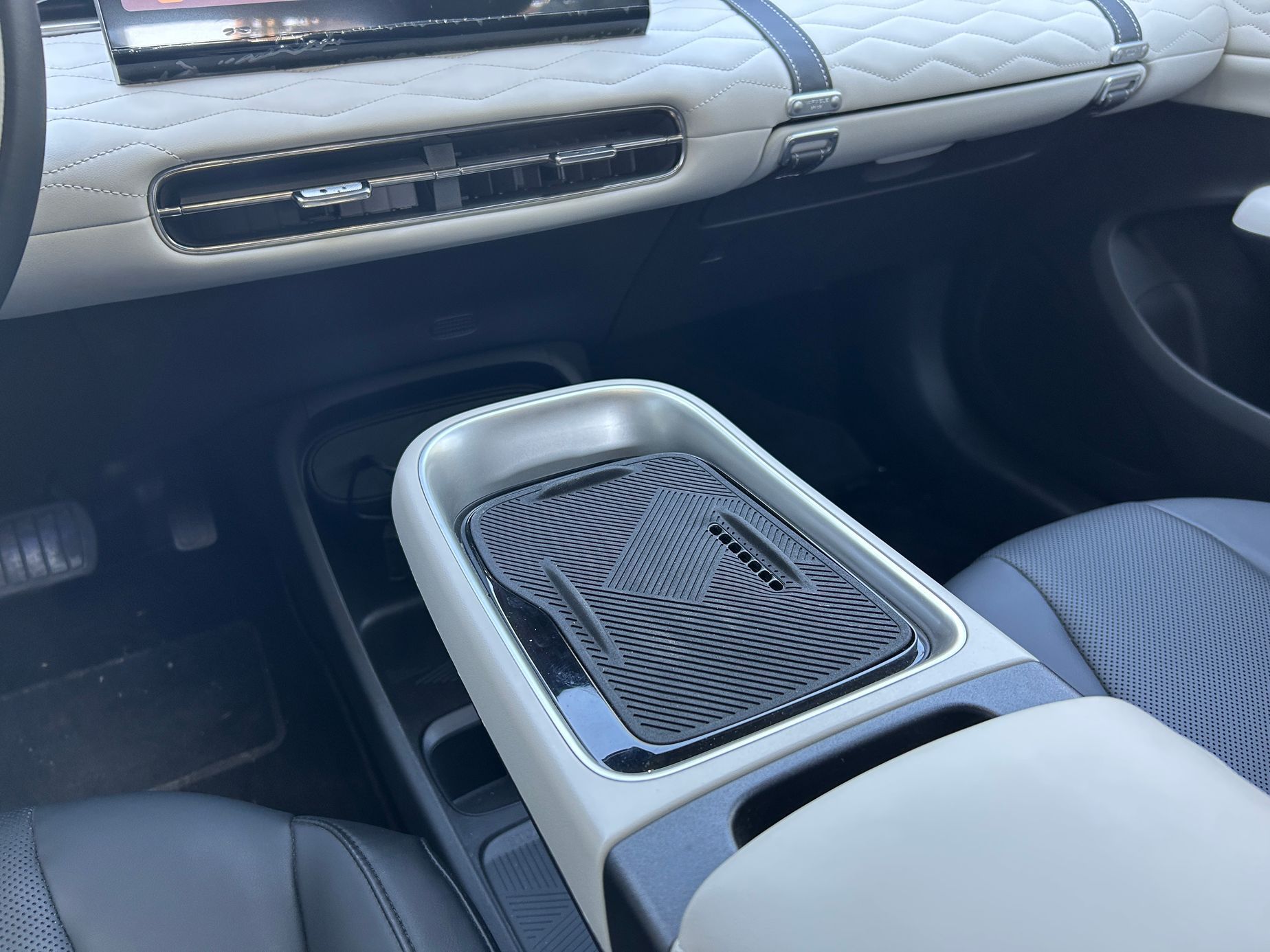 Dongfeng Box
