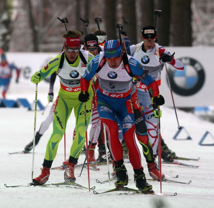 MS v biatlonu 2013, muži na 15 km: Anton Šipulin (5), Klemen Bauer (29)