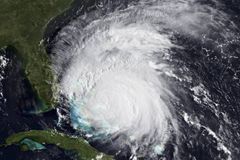 Hurikán Irene udeří na New York, lidé prchli pryč