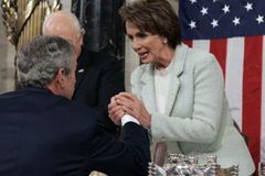 Bush žádal demokraty o pomoc a podporu