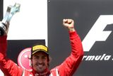 Velkou radost ze druhého místa měl domácí pilot Fernando Alonso z Ferrari.