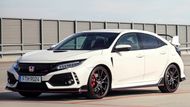 Honda Civic Type R - 2.0 VTEC Turbo (235 kW), z 0 na 100 km/h za 5,8 s,kufr 420/786 l. Cena: 929 900 korun.