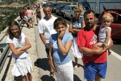 Češi častěji cestují. A mají častěji problémy