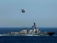 Olympiádu v Soči budou zpovzdálí pozorovat i americké vojenské lodě. 