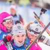 SP v biatlonu 2018/19, Oberhof, štafeta žen: Radost Lucie Charvátové (vlevo) a Evy Puskarčíkové