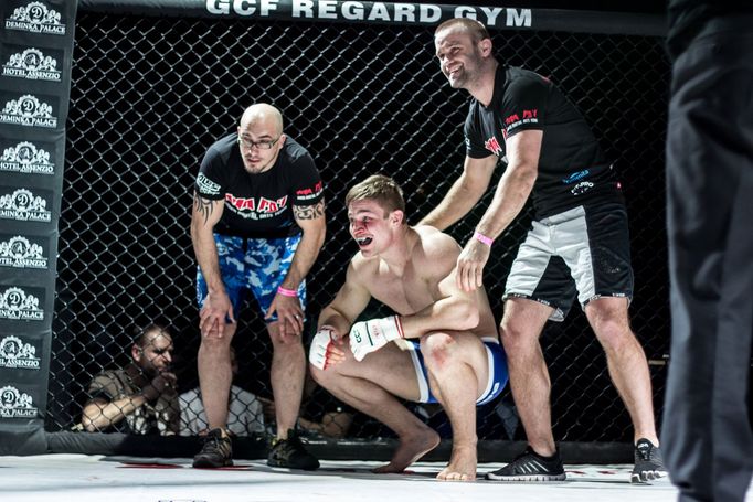 GCF 30: Galavečer MMA (ultimátní zápasy)