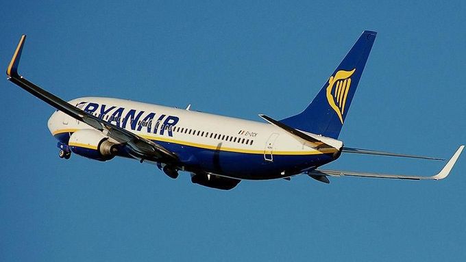 Letadlo aerolinek Ryanair.