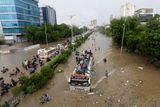 Záplavy zasáhly i Pákistán. V zemi v posledních letech přibývají extrémní výkyvy počasí, i tady za nimi stojí klimatická změna.
