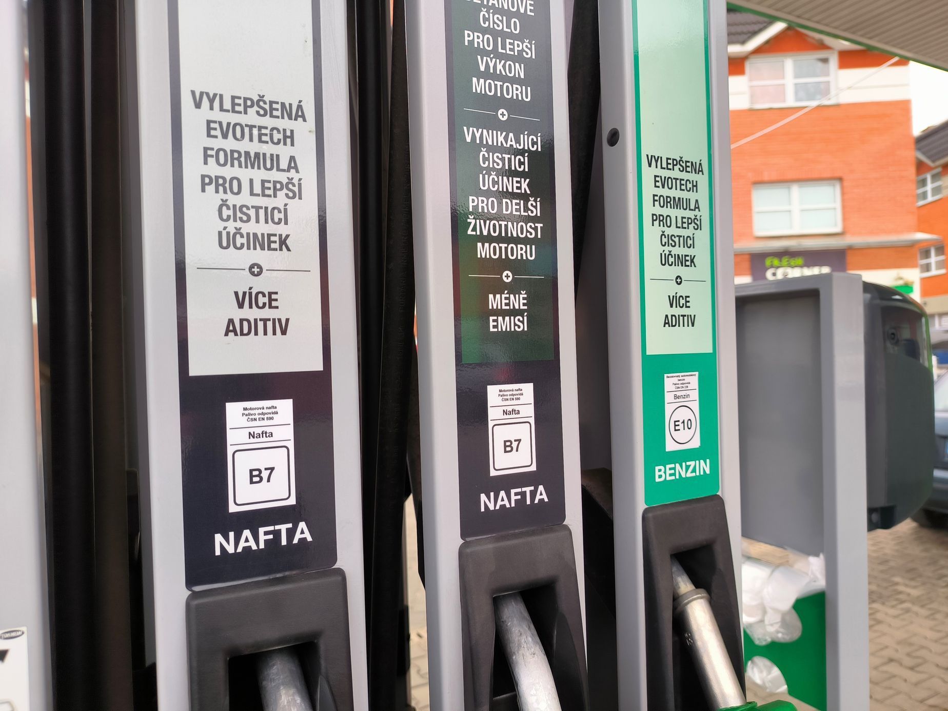 Benzinová stanice, nafta a bionafta