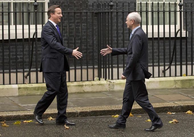 Předseda Evropské rady Herman Van Rompuy a britský premiér David Cameron v Downing Street v Londýně