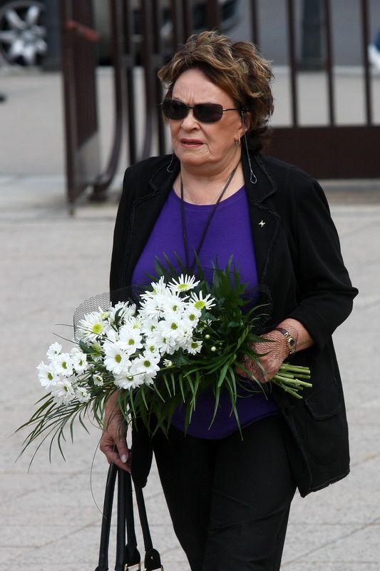 Pohřeb Vladimíra Dlouhého - Jiřina Bohdalová