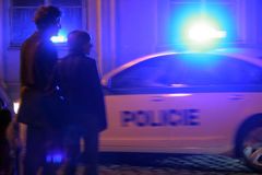 V Libni policie nalezla mrtvého muže, podrobnosti tají