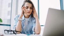 Stres, deprese, vyhoření. Proč se křehká generace Z ocitá tak rychle na hraně sil