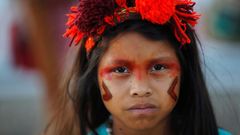 brazílie kmen kaiowá dítě