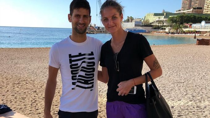 Karolína Plíšková se v Monaku potkala s Novakem Djokovičem.