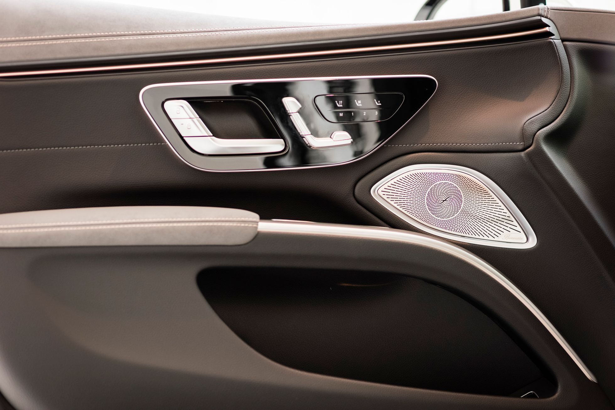 Mercedes EQS