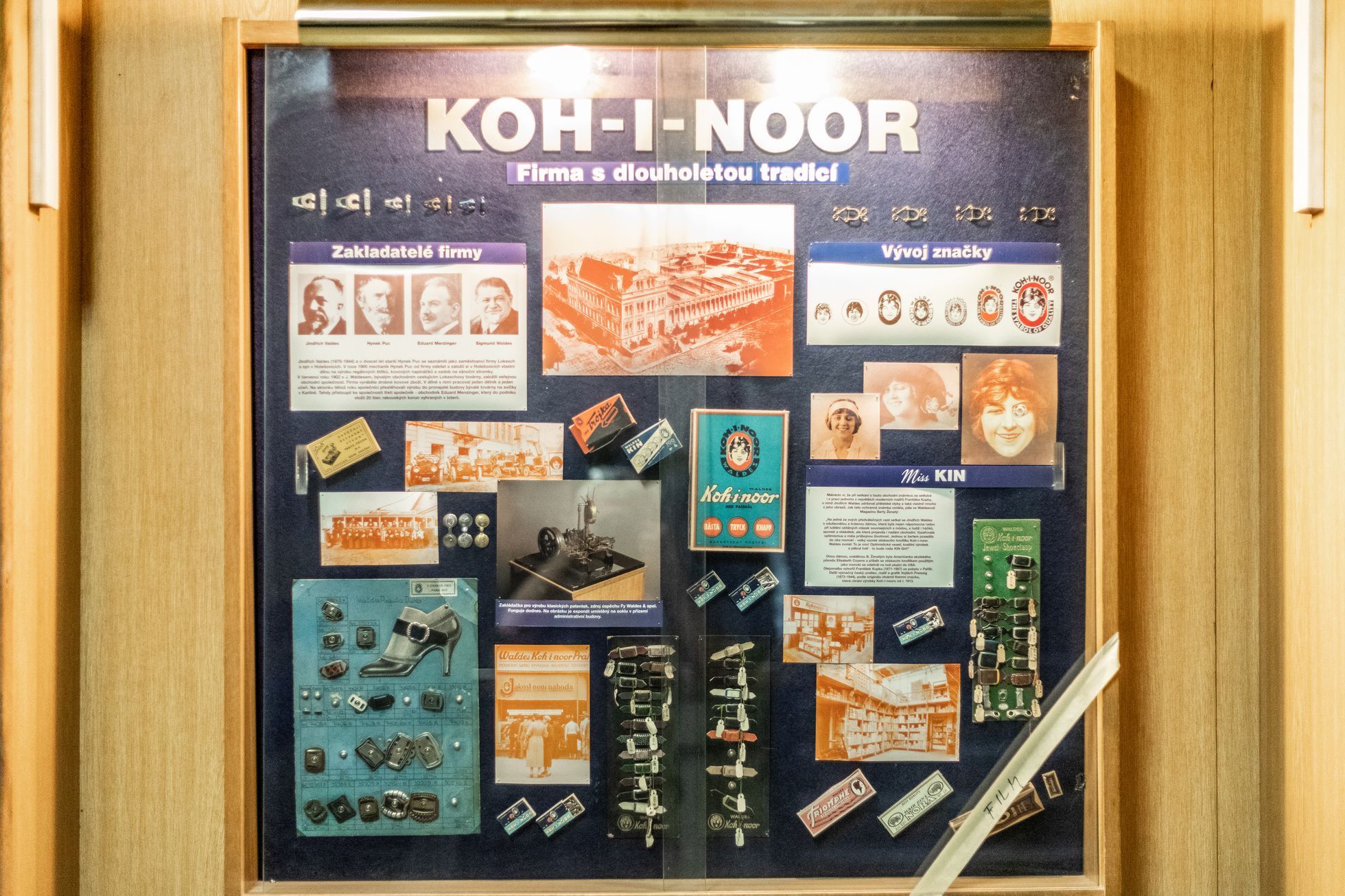 Kooh-i-noor, Vršovice, Praha, Domácí