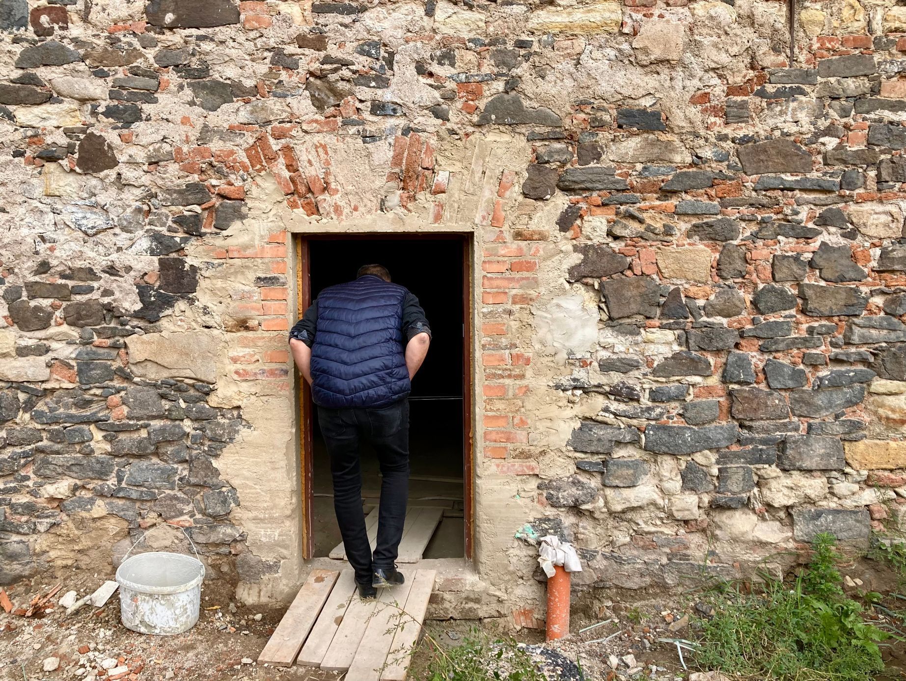 Oprava zámku na Chebsku