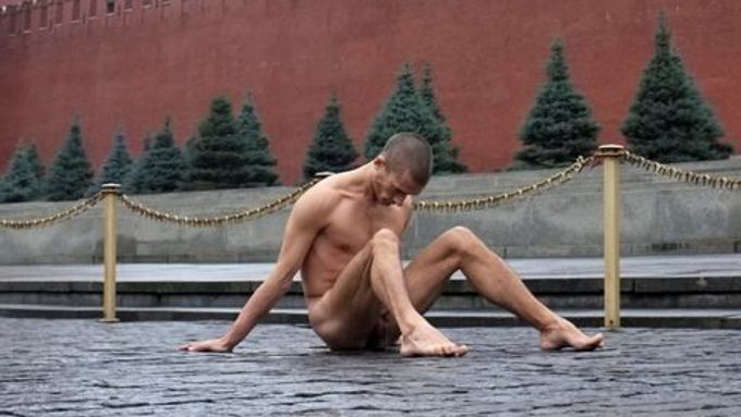 Petr Pavlenskij na Rudém náměst