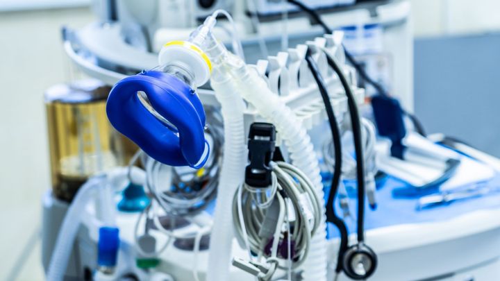 Vyléčené z covidu je třeba dál sledovat, některé potíže přetrvávají, zjistili lékaři