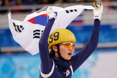 Olympijskou šampionku trenér týral od jejích sedmi let. Mlátil ji hokejkou i pěstmi