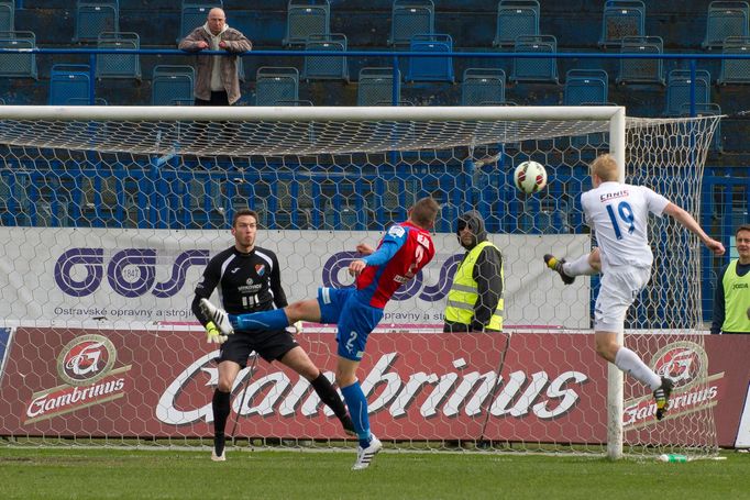 SL, Baník-Plzeň: Jiří Pavlenka a Michal Frydrych (19) - Lukáš Hejda