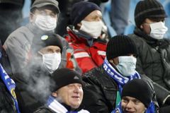 Prasečí chřipka straší fotbal. Neplivejte, zní Anglií