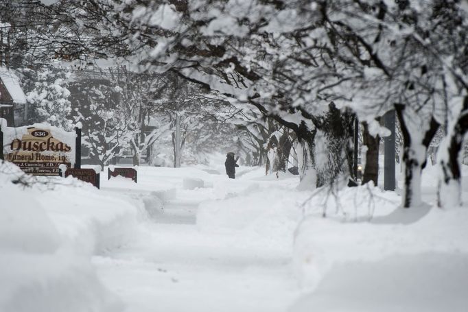 Město Erie v Pensylvánii se během Vánoc potýká s obrovskými přívaly sněhu.