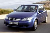 Chevrolet Lacetti (2004-2010) - Nabízí jednoduchou techniku, solidní spolehlivost a výhodnou cenu. Dostatek náhradních dílů na trhu, přestože značka Chevrolet již na evropském trhu nepůsobí.