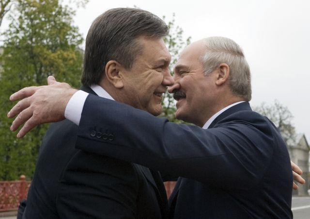 Bělorusko Janukovyč Ukrajina Bělorusko