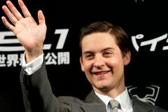 Filmový Spiderman Tobey Maguire slaví padesátiny. Nepije alkohol a nejí maso